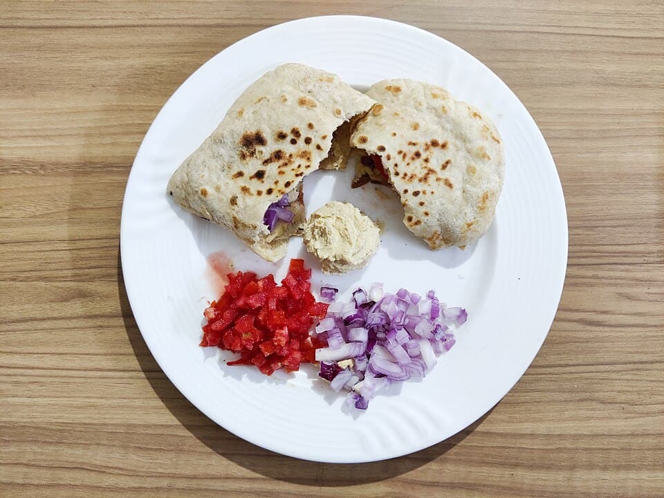 حمّص بالطحينة